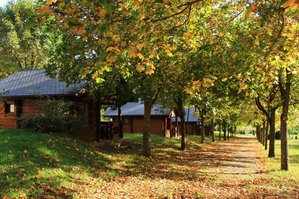 Hotel, Bungalows Y Camping Víu エクステリア 写真